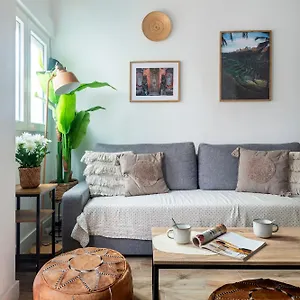 https://calma-muralla-house.es-andalucia.com
